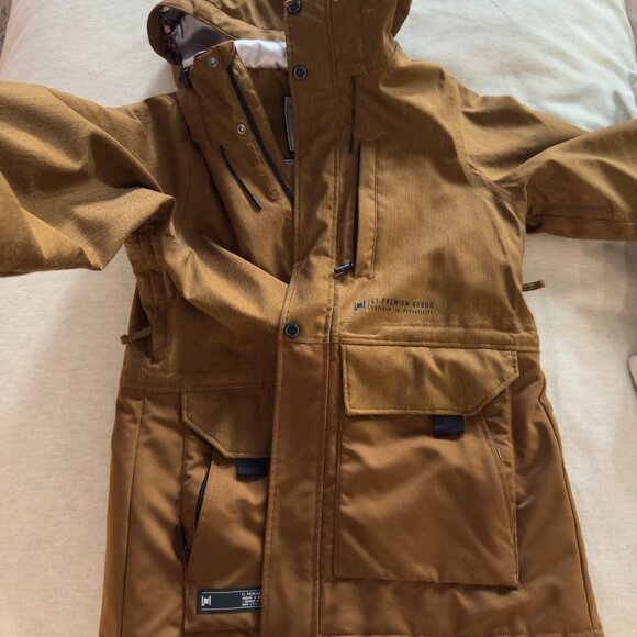 L1 Premium Goods Snowboard Jacket (Size M) - Picture 14 of 15